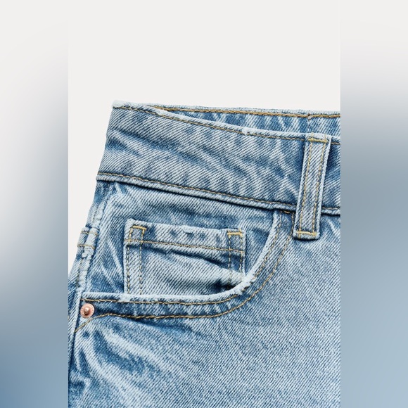 NWT | Zara Mom Fit High-Waisted Straight Leg Jeans - Picture 7 of 8